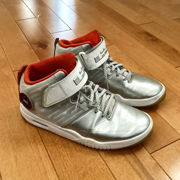 Nike Air LeBron Akronite QS GS 'All Star Galaxy' Size 6 - Picture 5 of 15